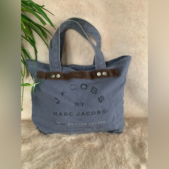 Marc Jacobs Handbags - Marc Jacobs tote bag